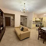 Central Apartment Lägenhet