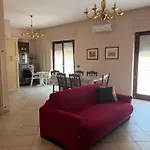 Central Apartment *
