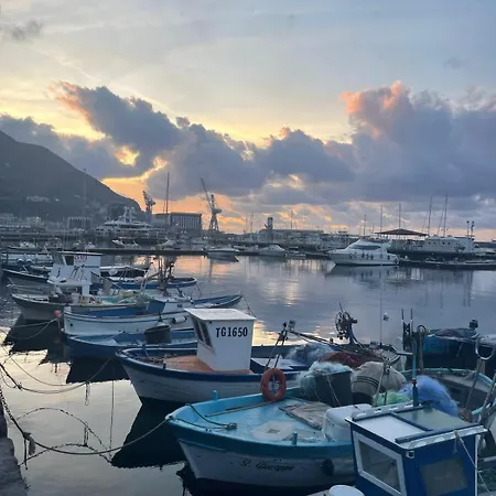 Central Apartment 아파트 카스텔라마레디스타비아