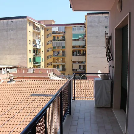 아파트 Central Apartment 카스텔라마레디스타비아