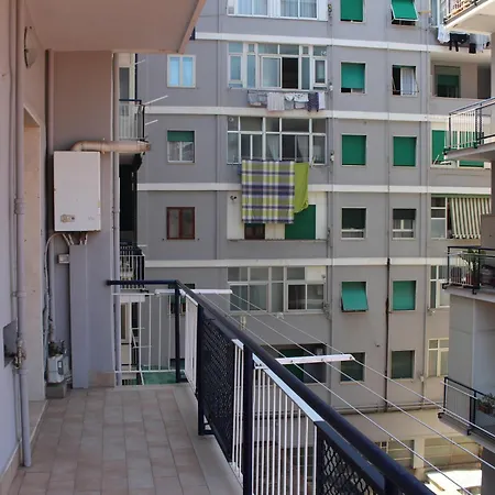 Central Apartment * 카스텔라마레디스타비아