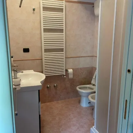 아파트 Central Apartment 카스텔라마레디스타비아