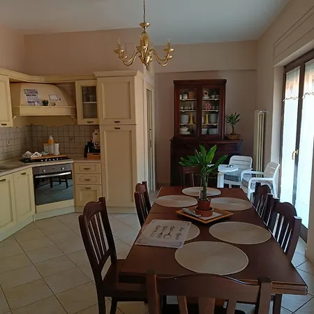 Central Apartment 아파트 카스텔라마레디스타비아