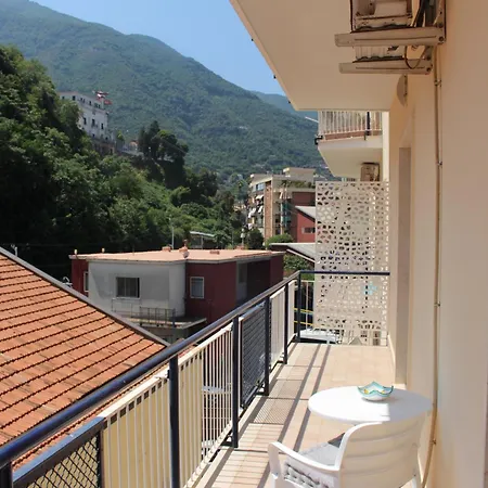 Central Apartment 아파트 카스텔라마레디스타비아