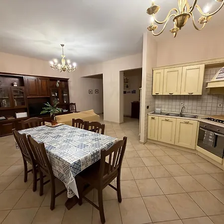 Central Apartment Lägenhet
