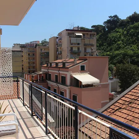 Central Apartment *