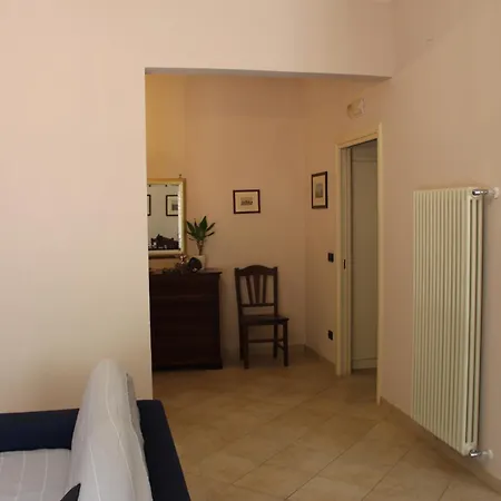 Central Apartment *